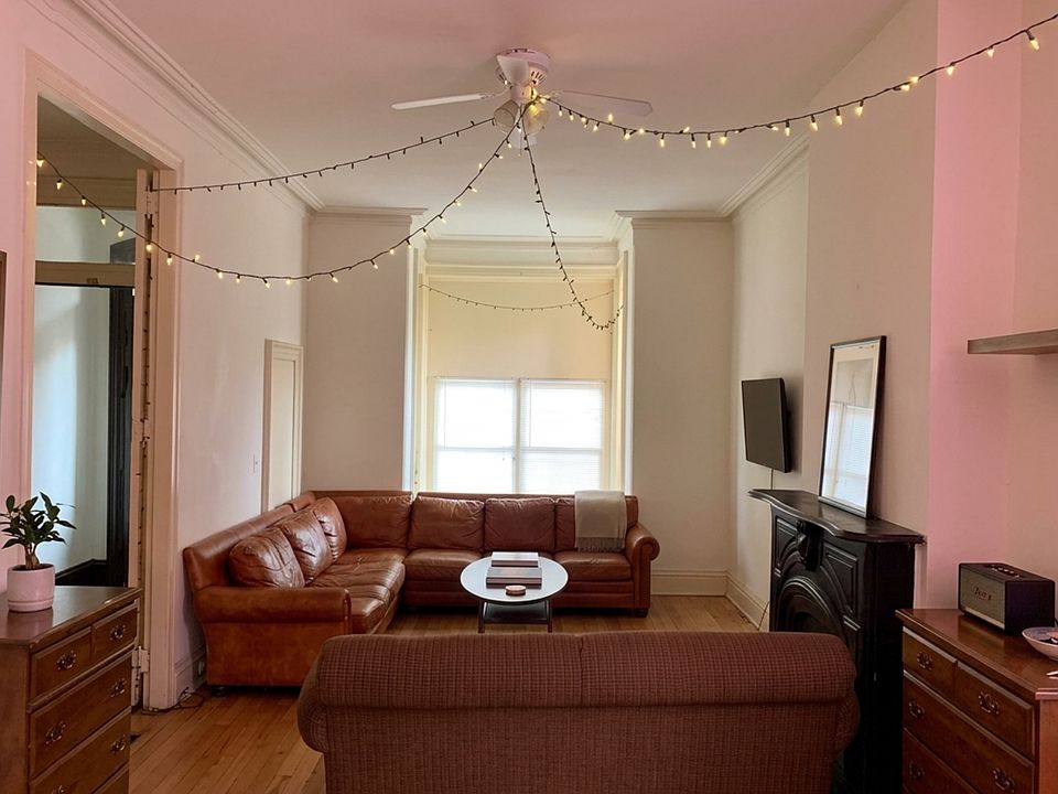 1st image of 301 S 40th St