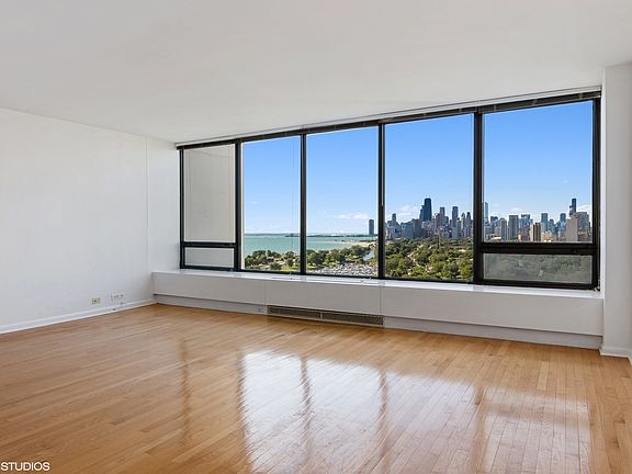 5th image of 2800 N Lake Shore Dr APT 2208