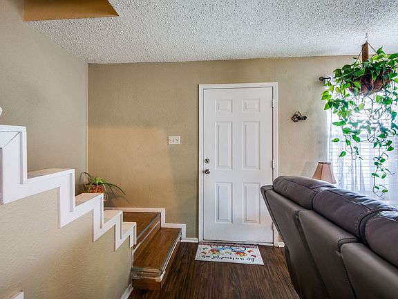 4th image of 3309 Fallmeadow St