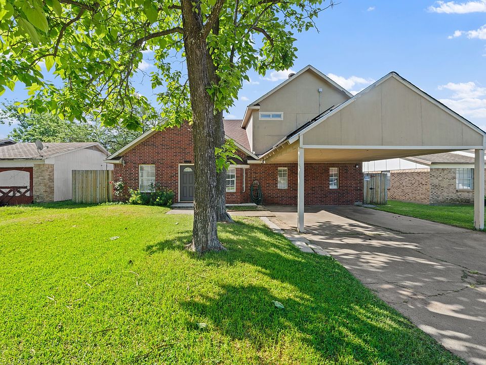 1st image of 1104 Carmody Dr