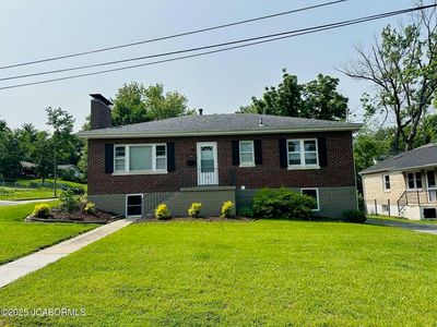 2011 Wayne Ave, Jefferson City, MO, 65109