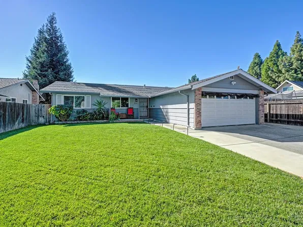 212 Stonyford Dr, Vacaville, CA 95687