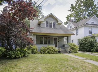 1907 Oakland Dr, Kalamazoo, MI 49008