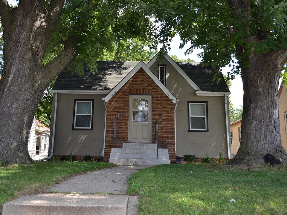 Front entrance from Nicollet Avenue.