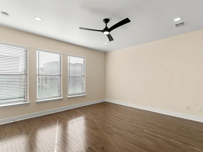 903 Roy St — Photo 20