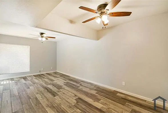 813 W 14th St — Photo 9
