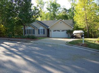 6109 Powder Horn Ct, Raleigh, NC 27616