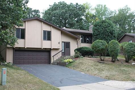 1st image of 12112 Red Oak Ct S