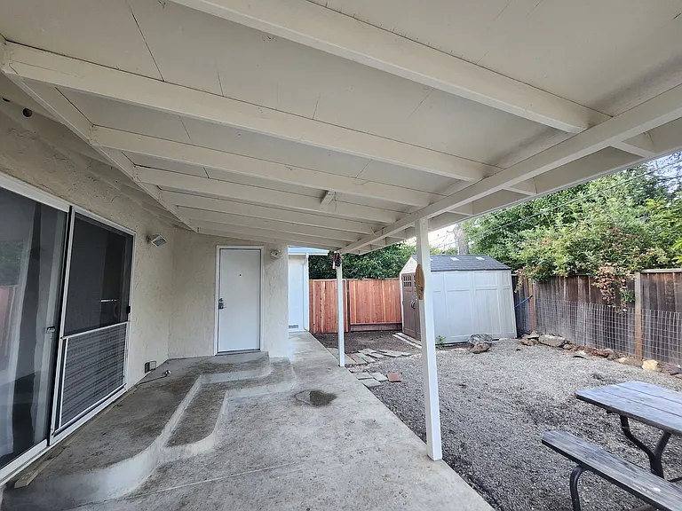 Del Monte Ave — Photo 5