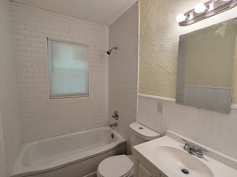 336 McPherson Ave — Photo 5