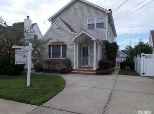 1870 Charles St, Merrick, NY 11566