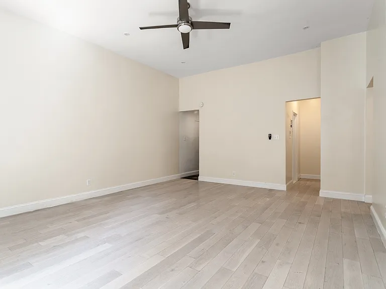 216 W 78th St #3C — Photo 4