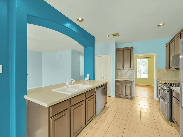 18022 Oak Orchard Ln — Photo 14