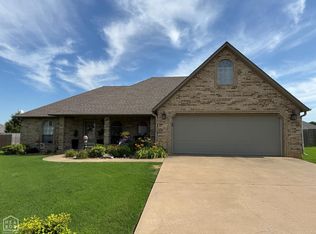 3006 Canterbury, Paragould, AR 72450