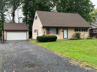 4263 Woodmere Dr, Youngstown, OH