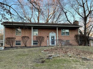 2 Northland Dr, Belleville, IL 62221