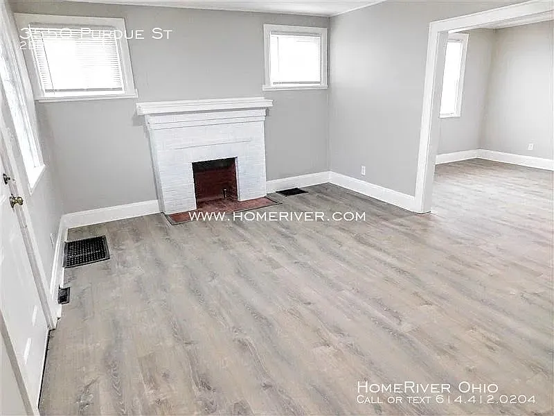 2 bed, 1.0 bath, 1370 sqft, $1,247 — Photo 2