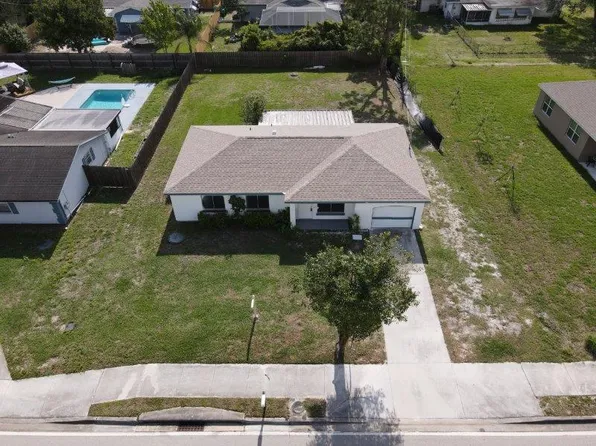 1125 SE Airoso Boulevard, Port St Lucie, FL 34984