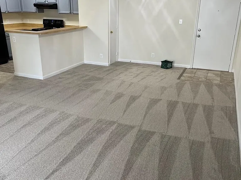 200 Grosvenor Ln #102 — Photo 3
