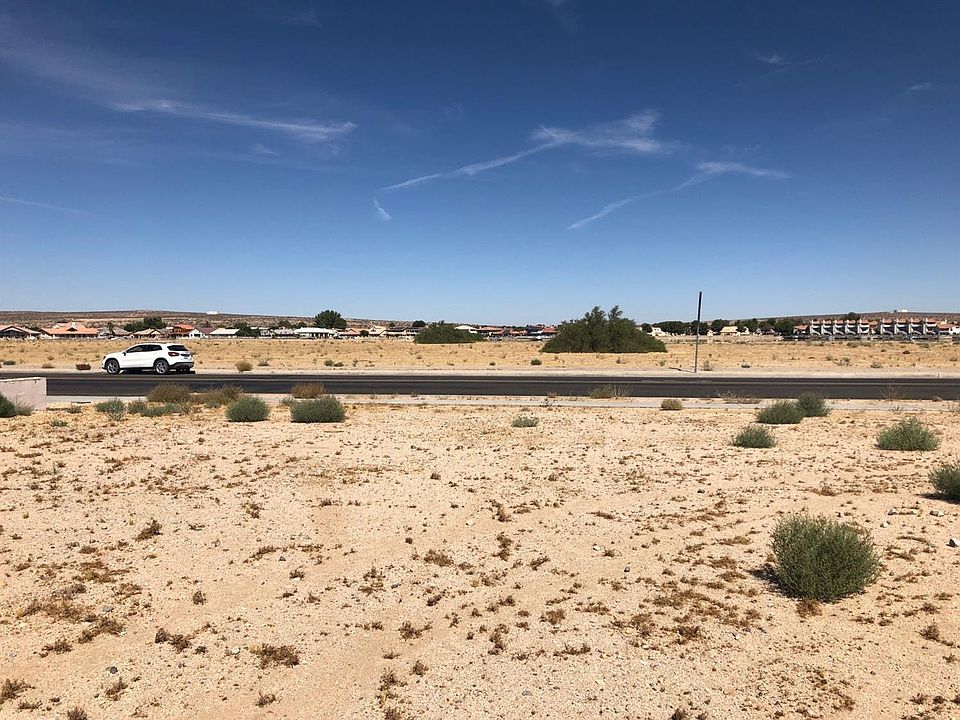 2nd image of 27001 Lakeview Dr