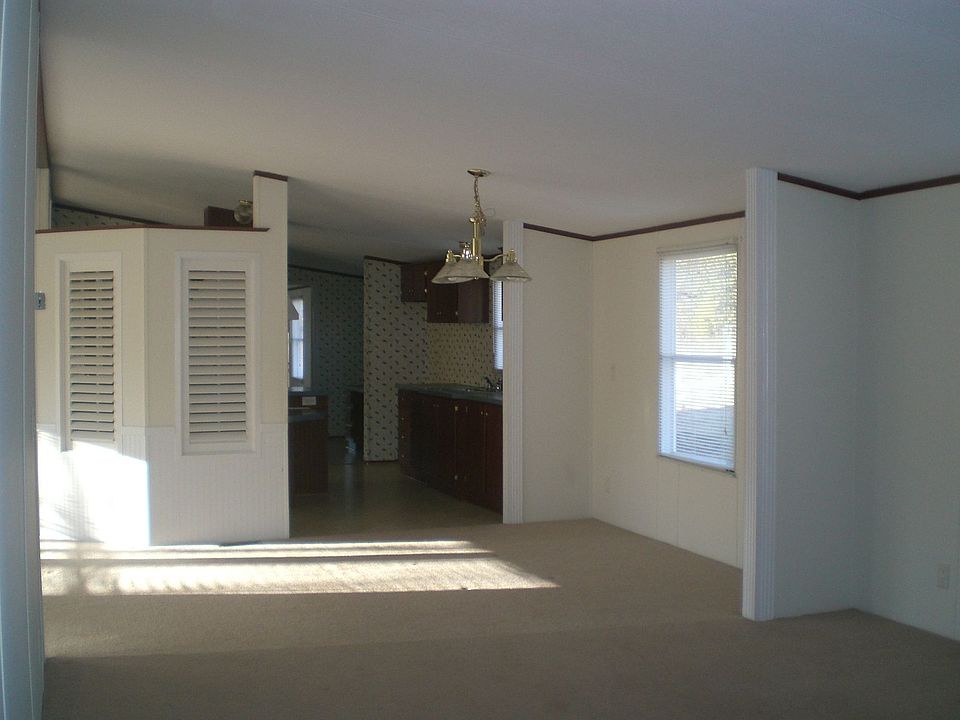 2nd image of 876 Chandler Rd
