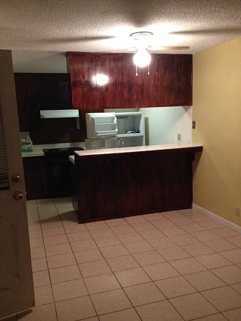 2nd image of 9082 Pinata Way