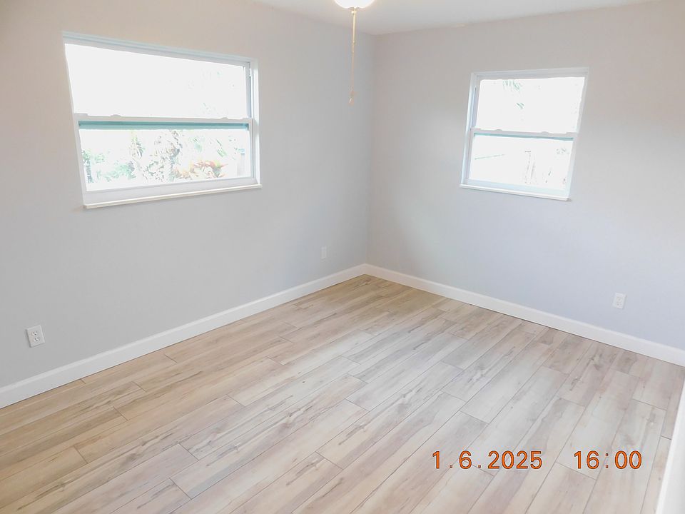1st image of 313 Surf St