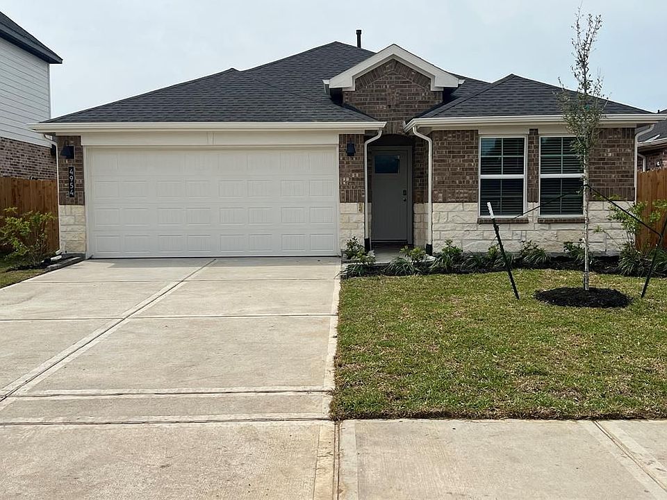 1st image of 4954 Pine Haven Ln