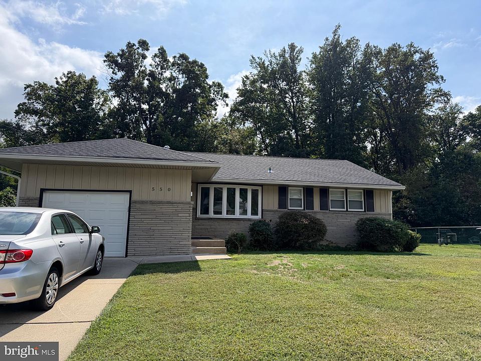 1st image of 550 Beverly Dr