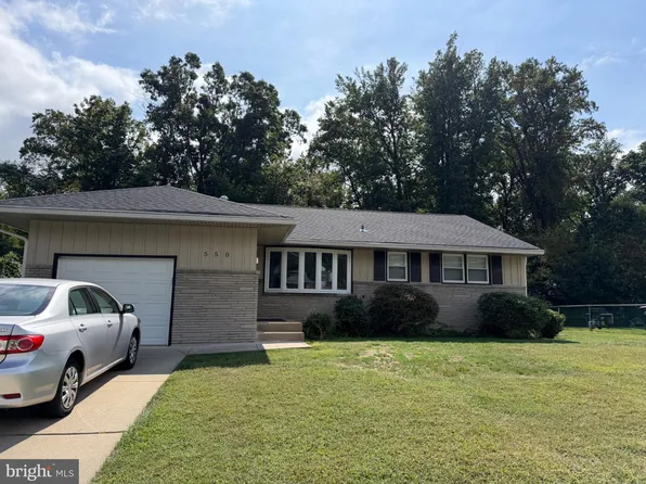 550 Beverly Dr, Magnolia, NJ 08049