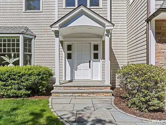 4th image of 21 Woods Grove Road