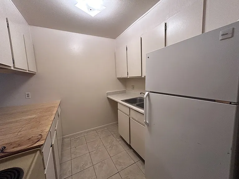 2800 Cerrillos Rd #2-120-120 — Photo 5