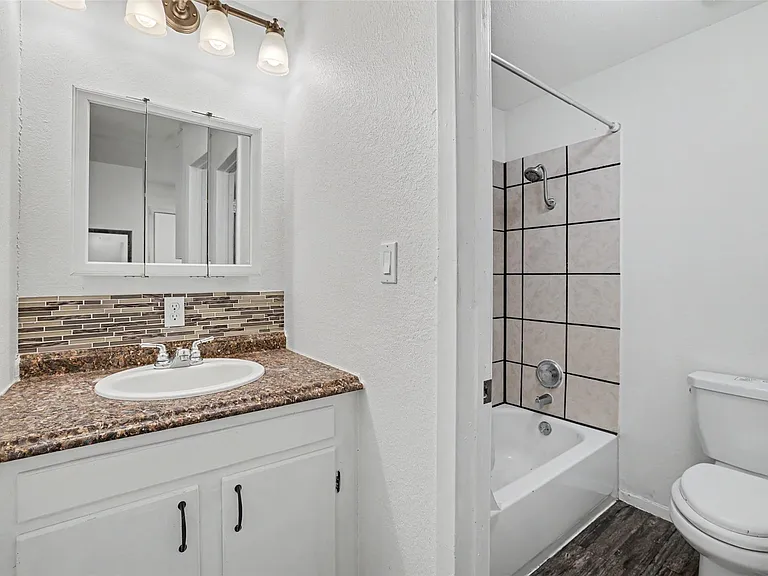 6307 Chesterfield Ave — Photo 18