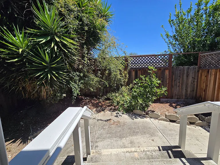 2249 Belthorn Ct — Photo 9