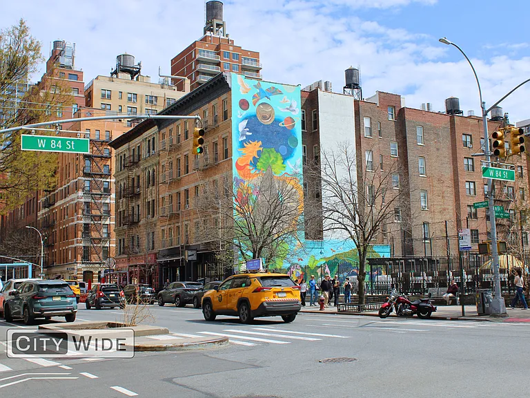 101 W 73rd St #2D — Photo 4