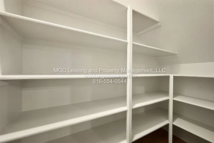 227 Sumac Rd — Photo 6