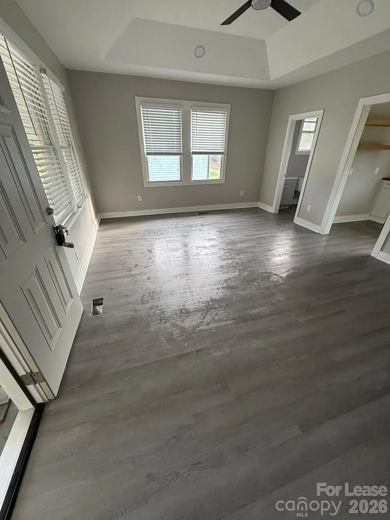 2 bed, 1.0 bath, 775 sqft, $1,400 — Photo 2