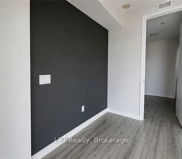 255 Village Green Sq #2509 — Photo 4
