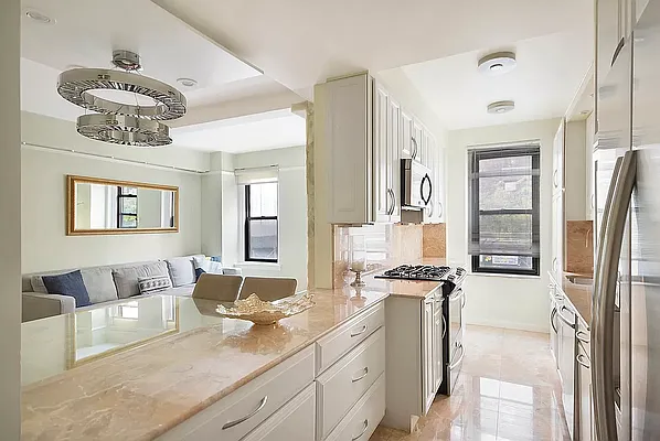 Rented by Compass | media 25