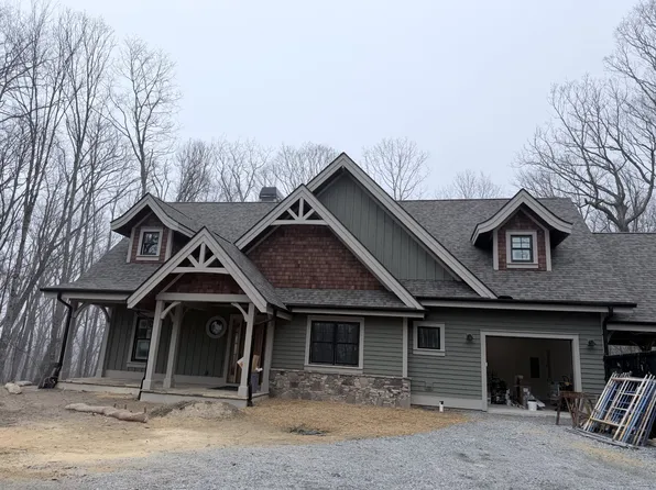 39 New Settlers Way, Glenville, NC 28736