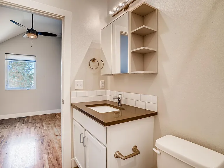3426 N Josephine St — Photo 9