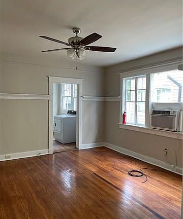 4th image of 2210 Pine St