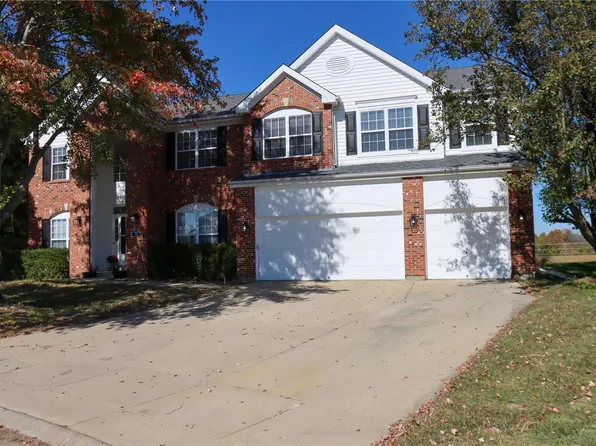 8814 Troon Ct, Belleville, IL 62223