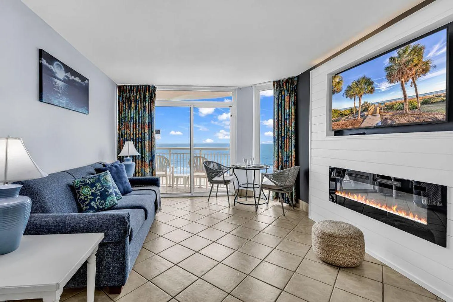 1 bed, 1.0 bath, 548 sqft, $3,139 — Photo 2