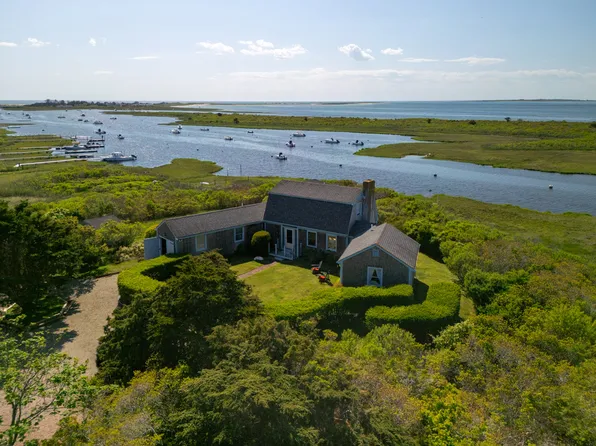 36 Tennessee Ave, Nantucket, MA 02554