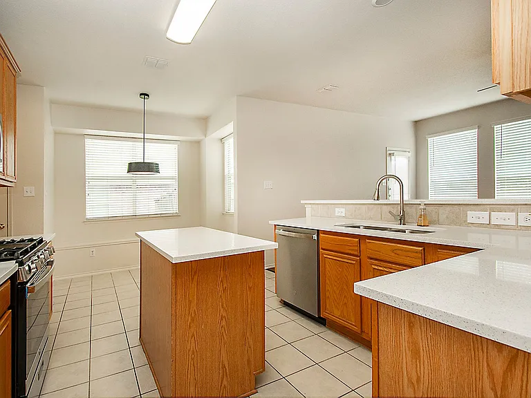 5809 Deer Run Dr — Photo 10