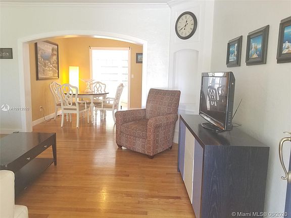 4th image of 824 Granada Groves Ct #824