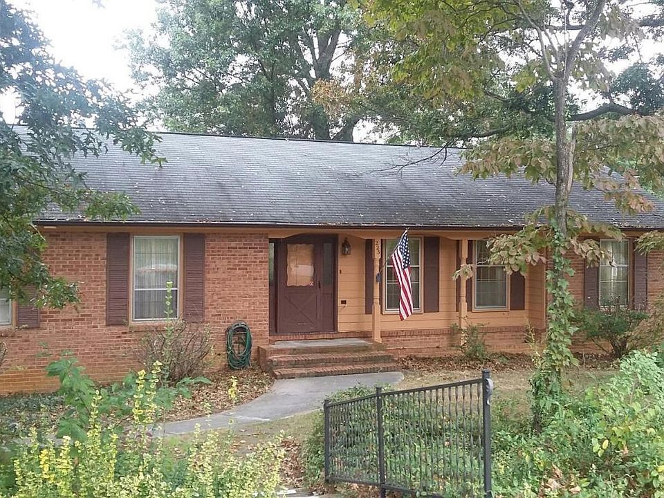 1st image of 225 Briarwood Dr