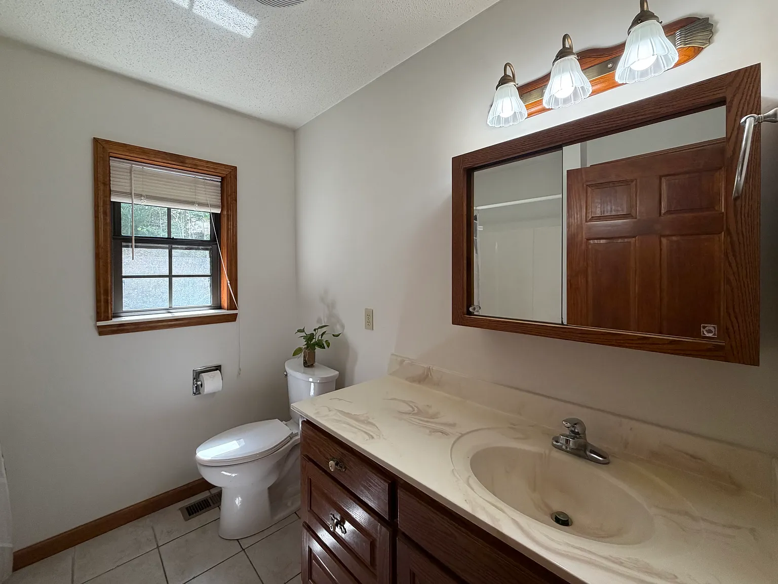 Jennifer Ln, Chattanooga — Photo 1