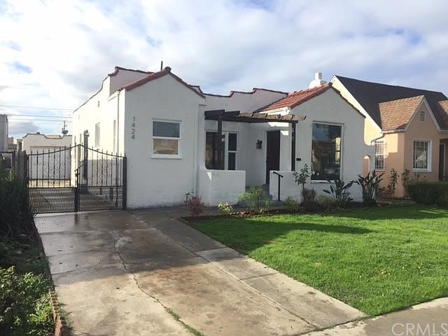 1st image of 1424 W 88th Pl